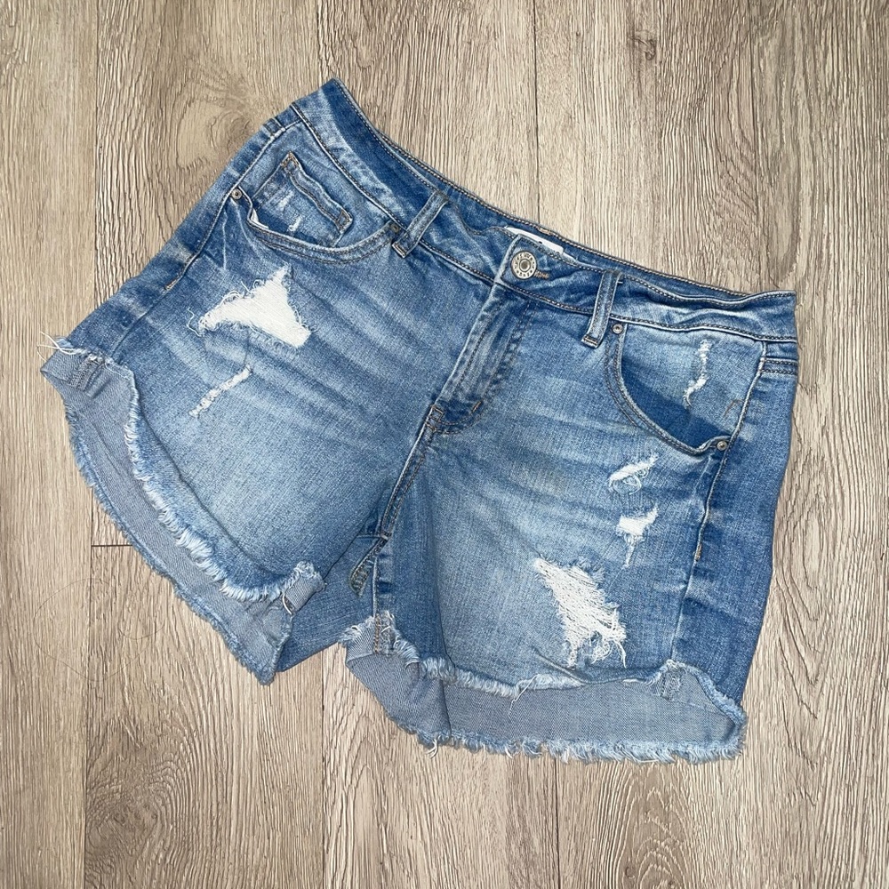 Refuge Shorts Size 4